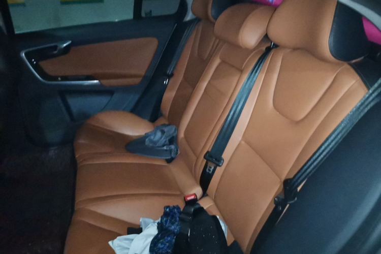 Used Volvo S60 2016 S60L T4 Zhiyuan Edition Left Rear Seat