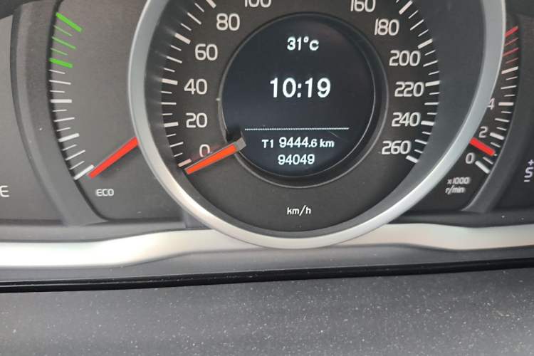 Used Volvo S60 2016 S60L T3 Smart Drive Edition Odometer Close Up