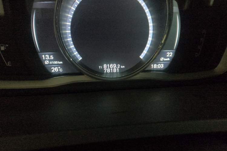 Used Volvo S60 2016 S60L T4 Zhiyuan Edition Odometer Close Up
