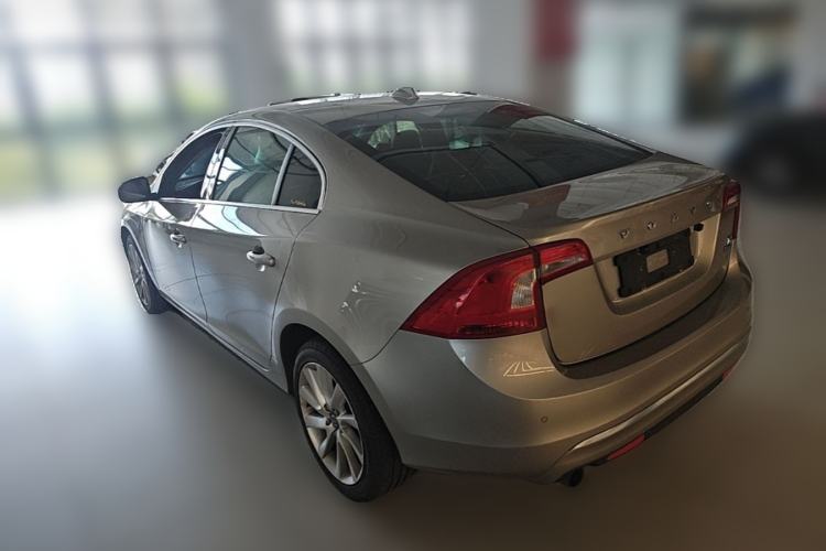 Used Volvo S60 2016 S60L T4 Zhiyuan Edition Rear Left 45 Deg