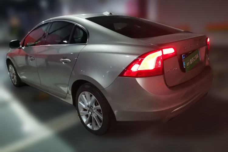 Used Volvo S60 2016 S60L T4 Zhiyuan Edition Rear Left 45 Deg