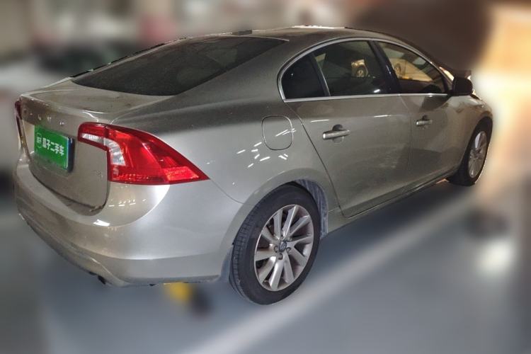 Used Volvo S60 2016 S60L T4 Zhiyuan Edition Rear Right 45 Deg