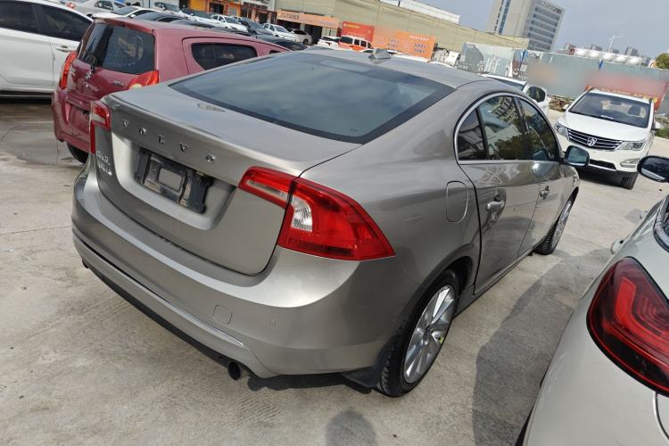 Used Volvo S60 2016 S60L T4 Zhiyuan Edition Rear Right 45 Deg
