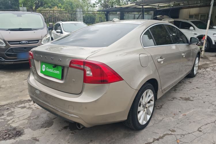 Used Volvo S60 2016 S60L T4 Zhiyuan Edition Rear Right 45 Deg