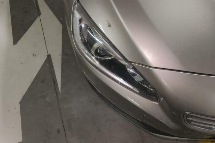 Used Volvo S60 2016 S60L T4 Zhiyuan Edition Right Front Headlight