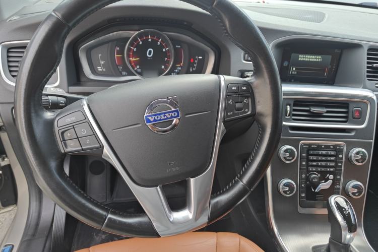 Used Volvo S60 2016 S60L T5 Intelligent Drive Edition Steering Wheel