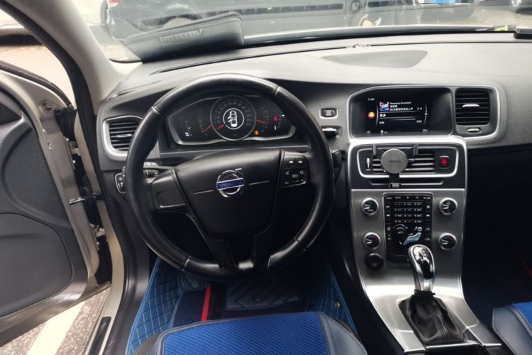 Used Volvo S60 2016 S60L T3 Smart Drive Edition Steering Wheel