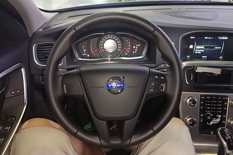 Used Volvo S60 2016 S60L T3 Smart Drive Edition Steering Wheel