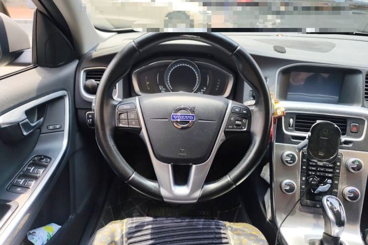 Used Volvo S60 2016 S60L T3 Smart Drive Edition Steering Wheel