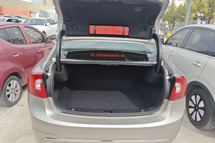 Used Volvo S60 2016 S60L T4 Zhiyuan Edition Trunk