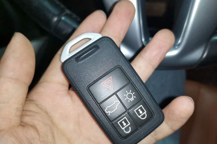 Used Volvo S60 2016 S60L T4 Zhiyuan Edition Vehicle Key
