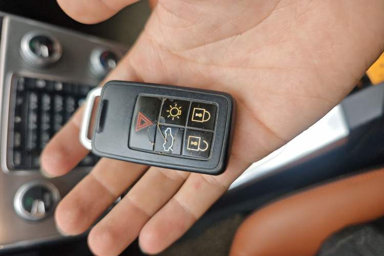 Used Volvo S60 2016 S60L T4 Zhiyuan Edition Vehicle Key