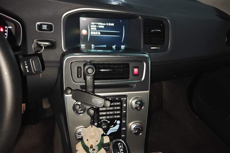 Used Volvo S60 2016 S60L T3 Smart Drive Edition Audio And AC Panel