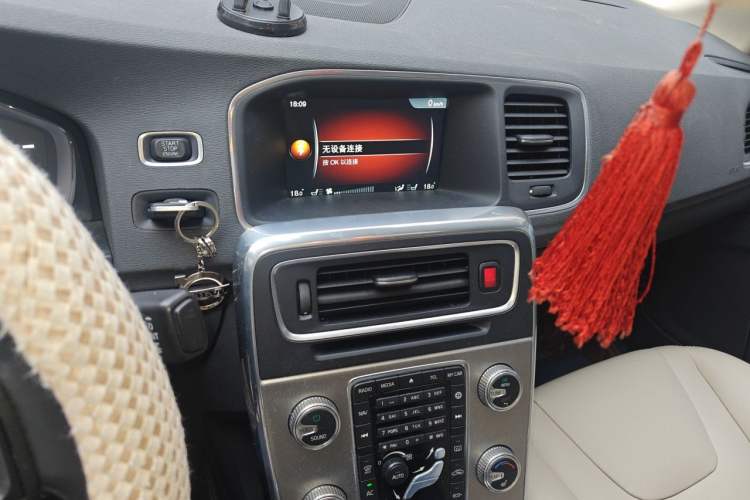 Used Volvo S60 2016 S60L T4 Zhiyuan Edition Audio And AC Panel