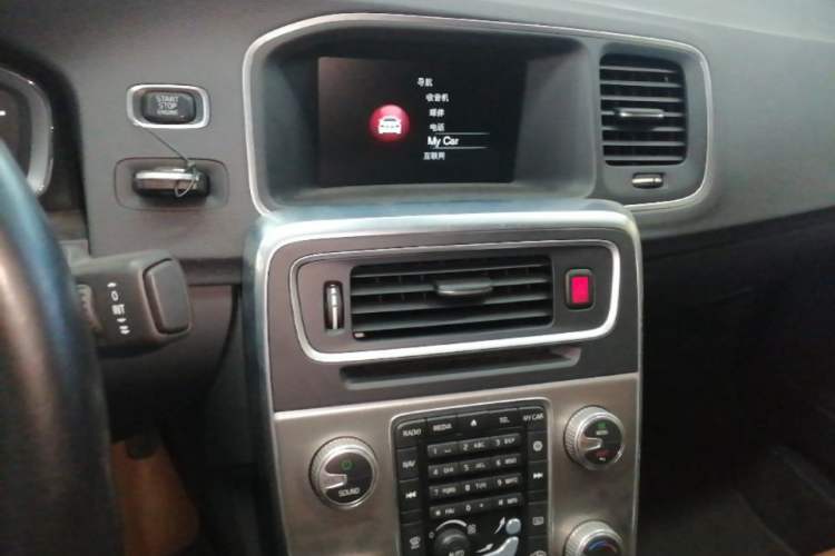 Used Volvo S60 2016 S60L T4 Zhiyuan Edition Audio And AC Panel