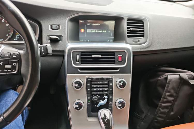Used Volvo S60 2016 S60L T4 Zhiyuan Edition Audio And AC Panel