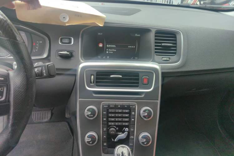 Used Volvo S60 2016 S60L T5 Intelligent Drive Edition Audio And AC Panel