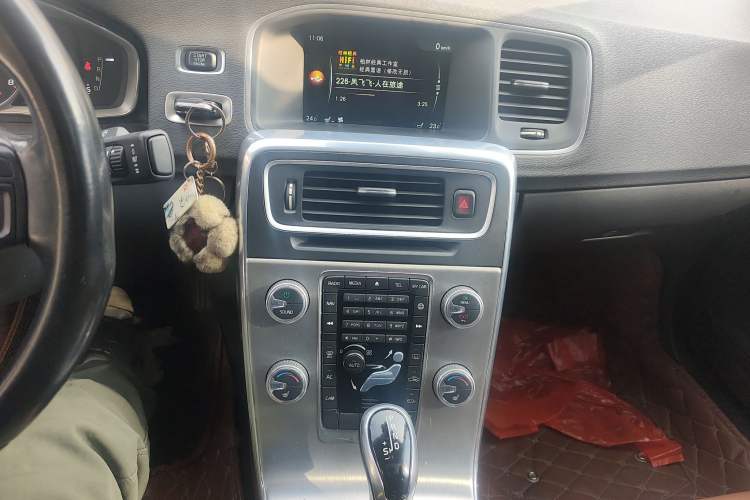 Used Volvo S60 2016 S60L T4 Zhiyuan Edition Audio And AC Panel