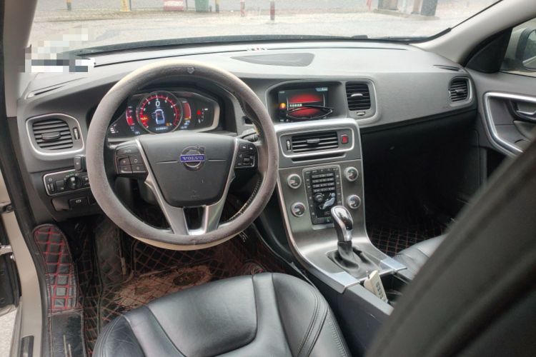 Used Volvo S60 2016 S60L T5 Intelligent Drive Edition Center Console