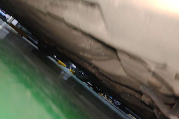 Used Volvo S60 2016 S60L T4 Zhiyuan Edition Chassis Front Right