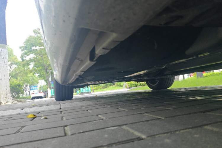 Used Volvo S60 2016 S60L T4 Zhiyuan Edition Chassis Front Right