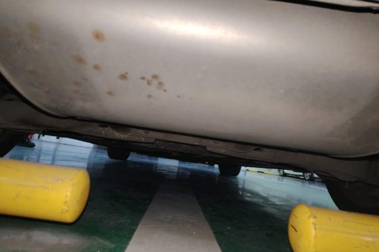 Used Volvo S60 2016 S60L T4 Zhiyuan Edition Chassis Rear
