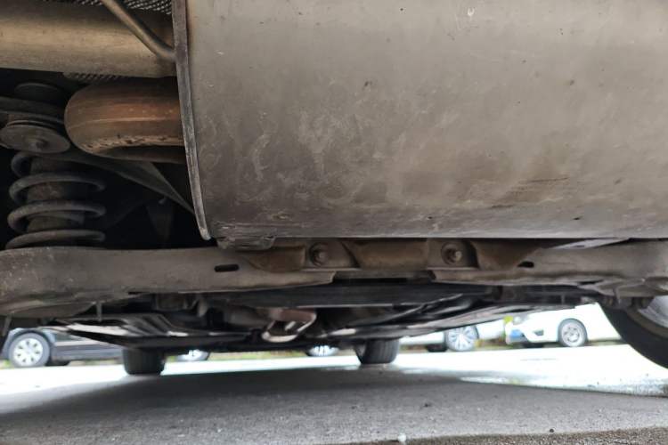 Used Volvo S60 2016 S60L T4 Zhiyuan Edition Chassis Rear