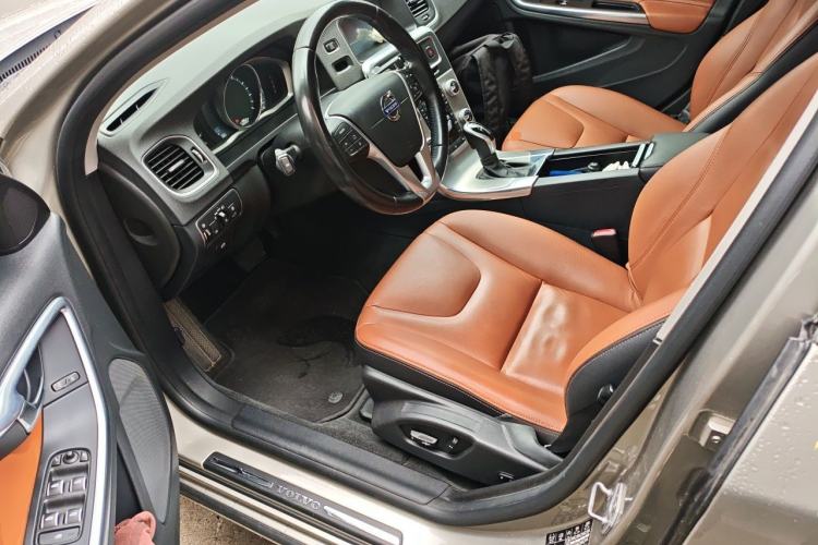 Used Volvo S60 2016 S60L T4 Zhiyuan Edition Driver Seat