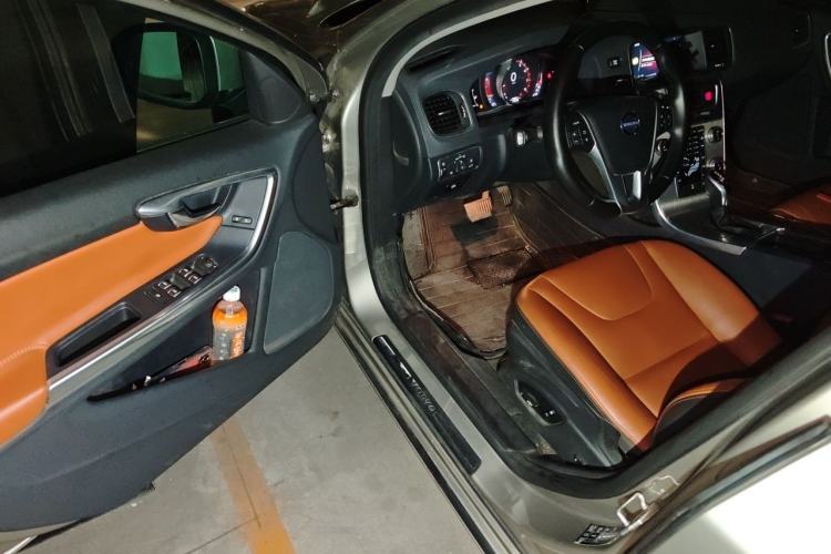 Used Volvo S60 2016 S60L T4 Zhiyuan Edition Driver Seat