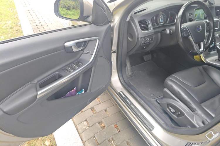 Used Volvo S60 2016 S60L T4 Zhiyuan Edition Driver Seat