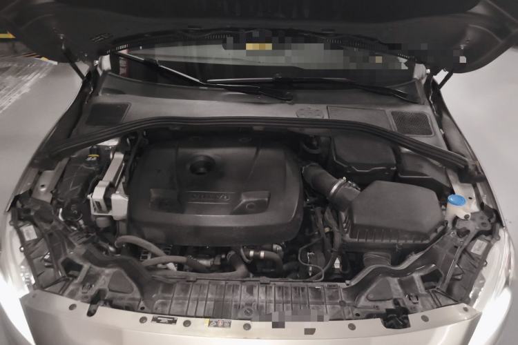 Used Volvo S60 2016 S60L T4 Zhiyuan Edition Engine Bay