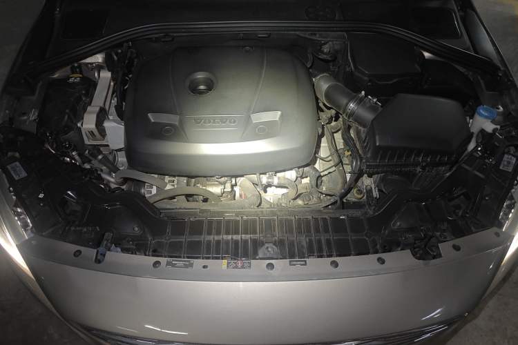 Used Volvo S60 2016 S60L T5 Intelligent Drive Edition Engine Bay