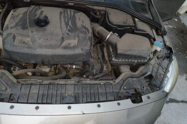 Used Volvo S60 2016 S60L T4 Zhiyuan Edition Engine Bay Left