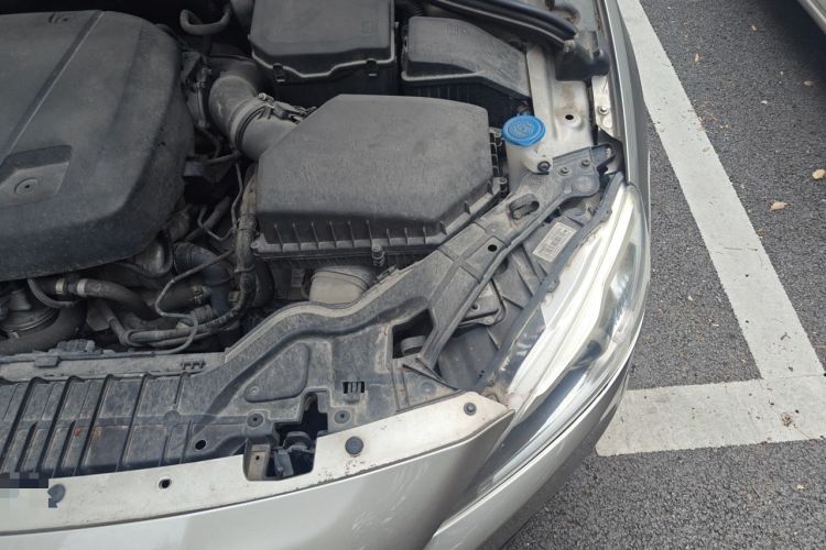 Used Volvo S60 2016 S60L T4 Zhiyuan Edition Engine Bay Left