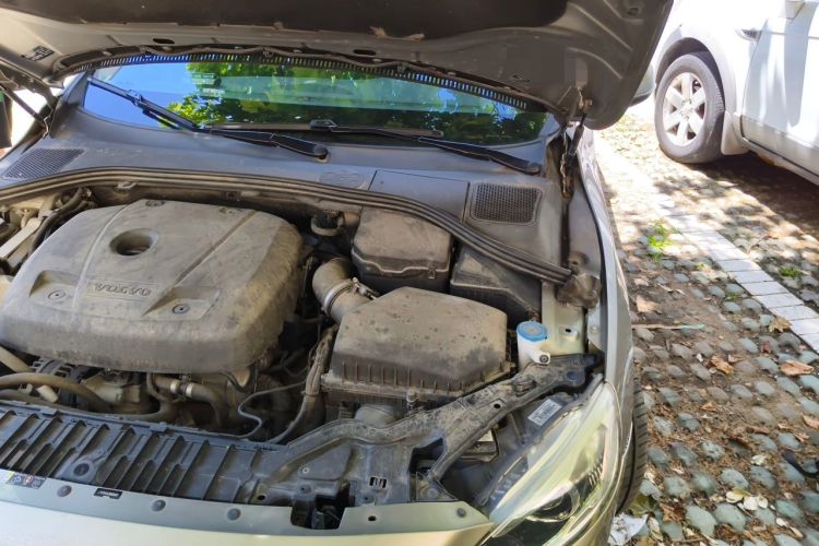 Used Volvo S60 2016 S60L T5 Intelligent Drive Edition Engine Bay Left