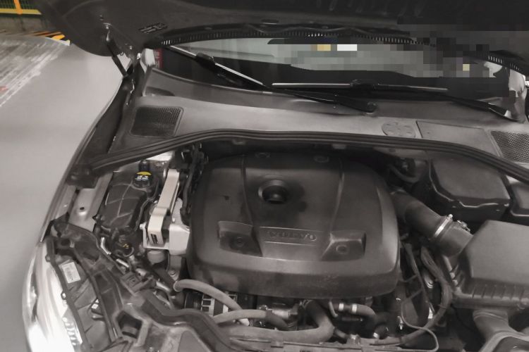 Used Volvo S60 2016 S60L T4 Zhiyuan Edition Engine Bay Right