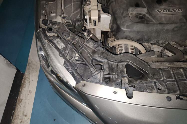 Used Volvo S60 2016 S60L T5 Intelligent Drive Edition Engine Bay Right