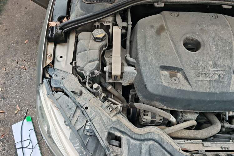 Used Volvo S60 2016 S60L T5 Intelligent Drive Edition Engine Bay Right