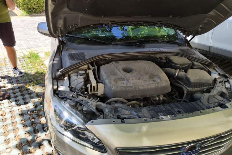 Used Volvo S60 2016 S60L T5 Intelligent Drive Edition Engine Bay Right