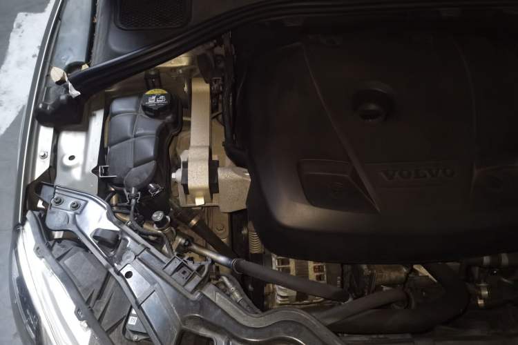 Used Volvo S60 2016 S60L T5 Intelligent Drive Edition Engine Bay Right