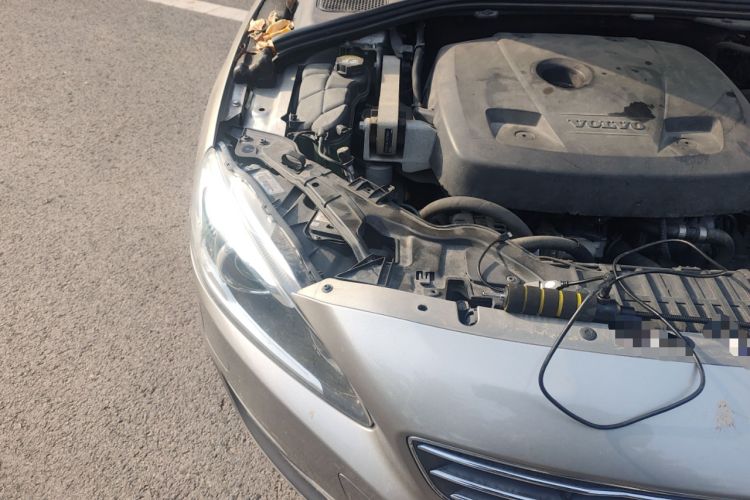 Used Volvo S60 2016 S60L T4 Zhiyuan Edition Engine Bay Right