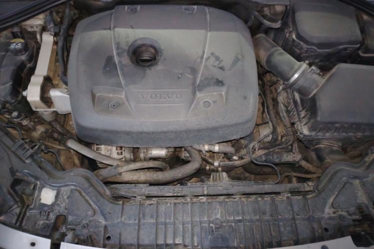 Used Volvo S60 2016 S60L T4 Zhiyuan Edition Engine Bay