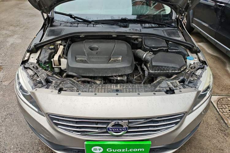Used Volvo S60 2016 S60L T4 Zhiyuan Edition Engine Bay