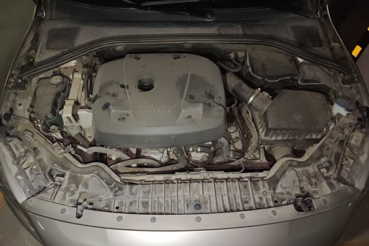 Used Volvo S60 2016 S60L T4 Zhiyuan Edition Engine Bay