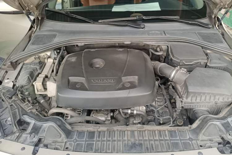 Used Volvo S60 2016 S60L T5 Intelligent Drive Edition Engine Bay