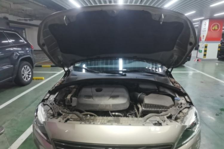 Used Volvo S60 2016 S60L T5 Intelligent Drive Edition Engine Bay