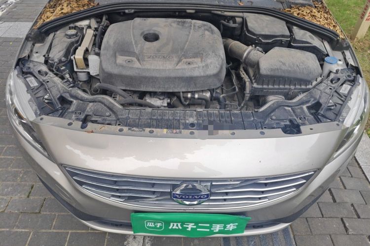 Used Volvo S60 2016 S60L T4 Zhiyuan Edition Engine Bay