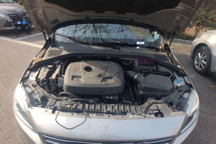 Used Volvo S60 2016 S60L T4 Zhiyuan Edition Engine Bay