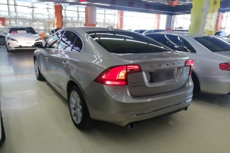 Used Volvo S60 2016 S60L T4 Zhiyuan Edition Exterior 2