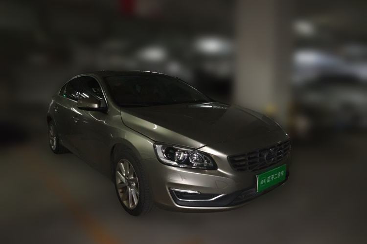 Used Volvo S60 2016 S60L T4 Zhiyuan Edition Front Right 45 Deg